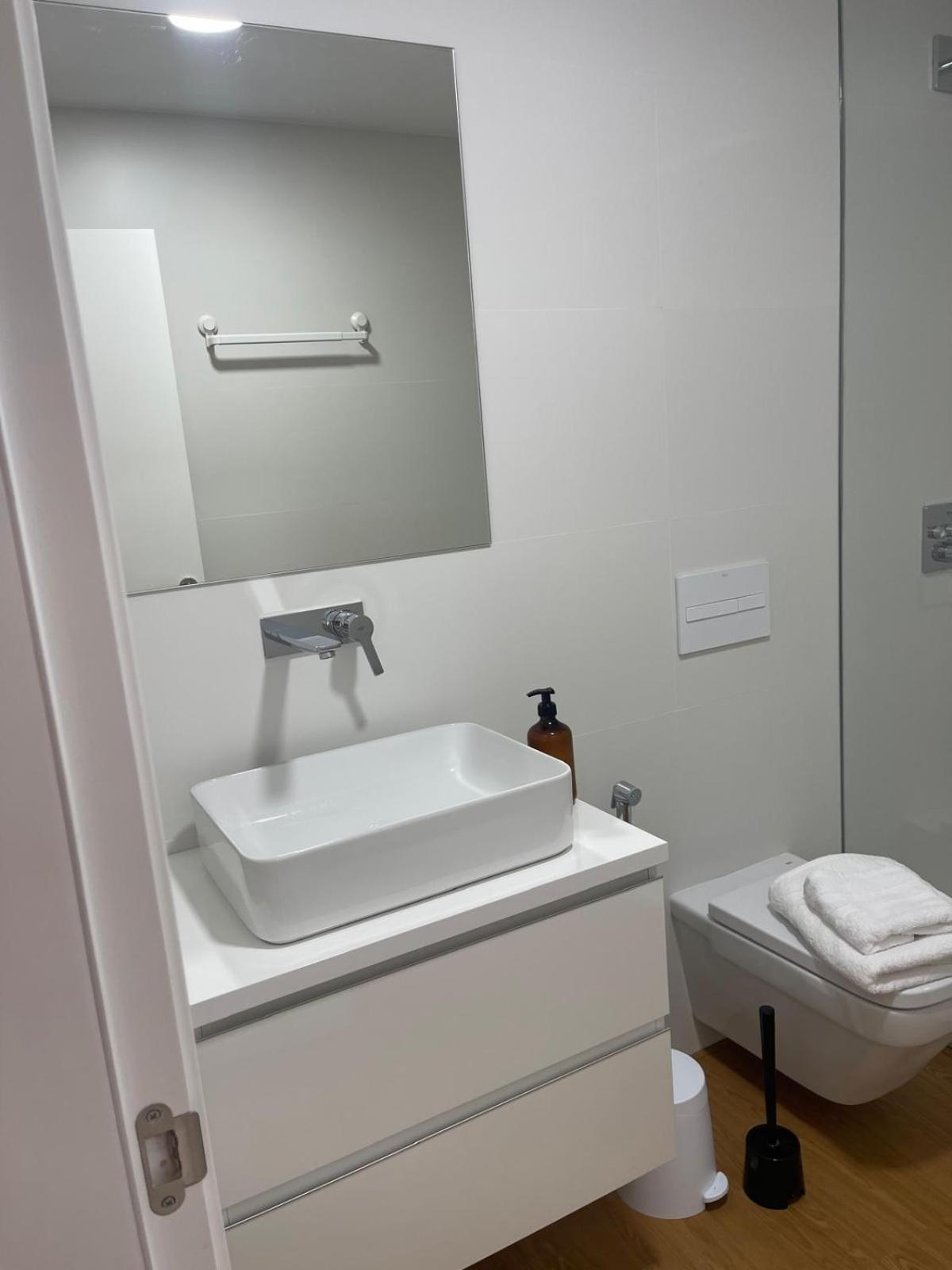 Apartamento Calle Rodrigo De Triana Con Opcion De Parking Sevilla Kültér fotó